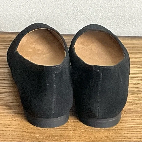 Vionic Posey Black Perforated Suede Ballet Flat, New in Box - Picture 5 of 7